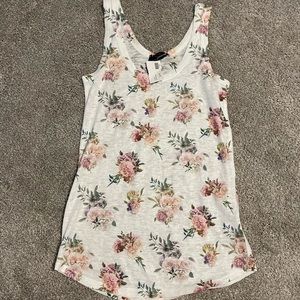 Women’s White Floral Tank Size Small